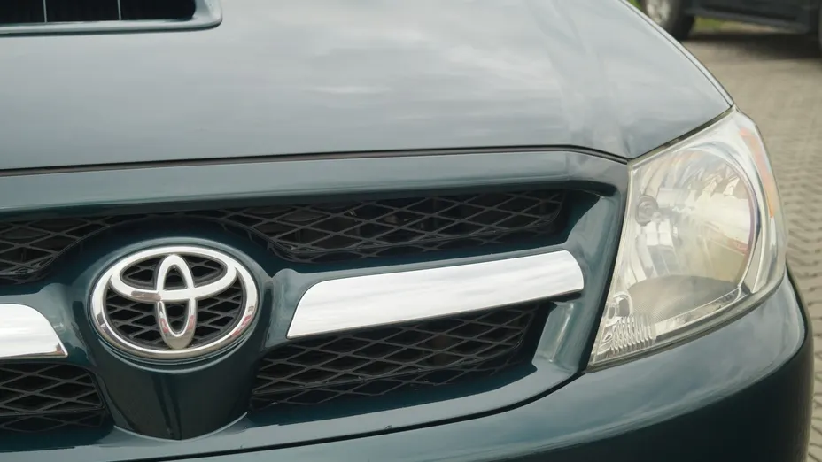 TOYOTA HiLux -