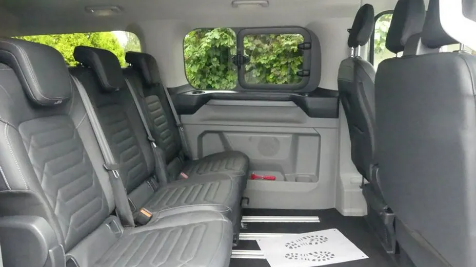 FORD Tourneo Courier -