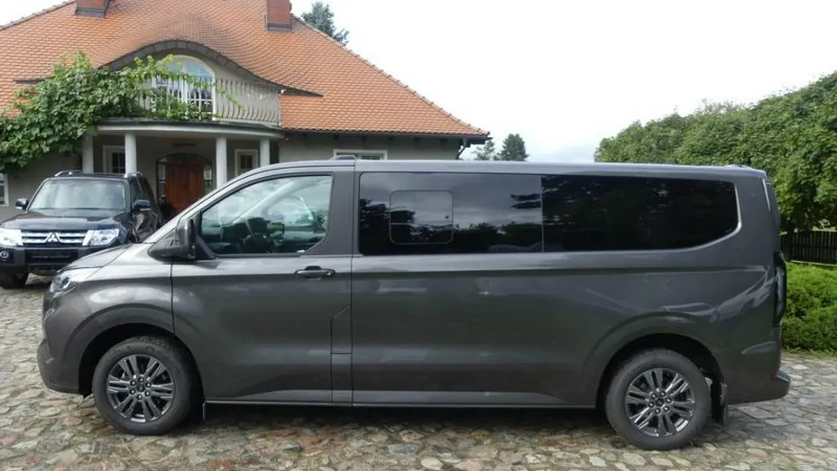 FORD Tourneo Courier -