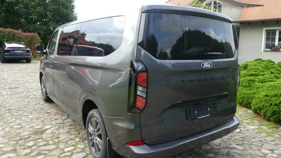 FORD Tourneo Courier -
