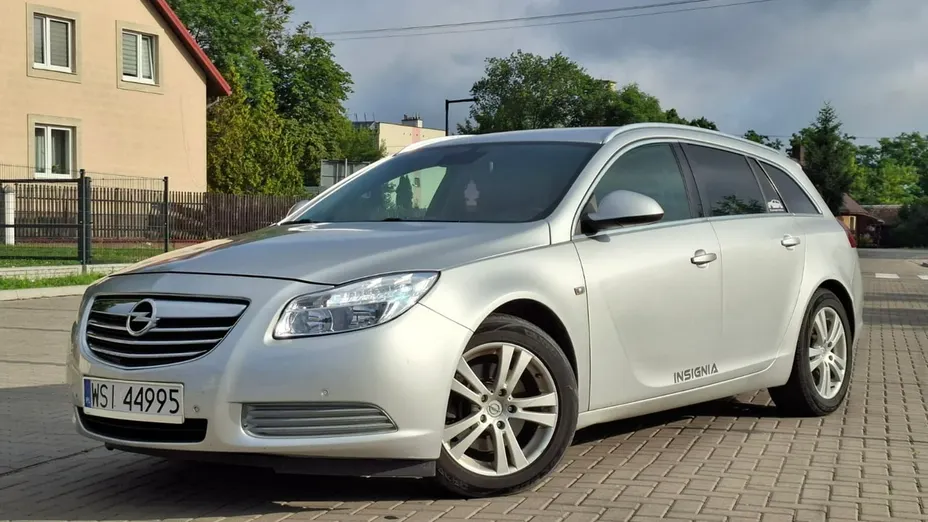 OPEL Insignia -
