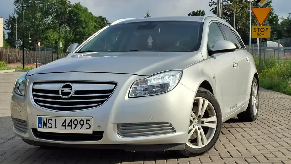 OPEL Insignia -