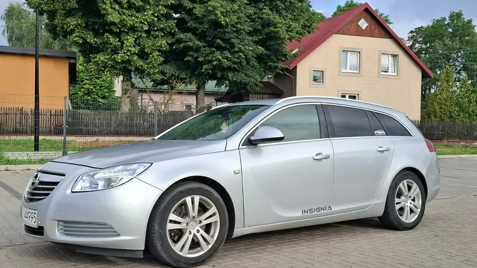 OPEL Insignia -