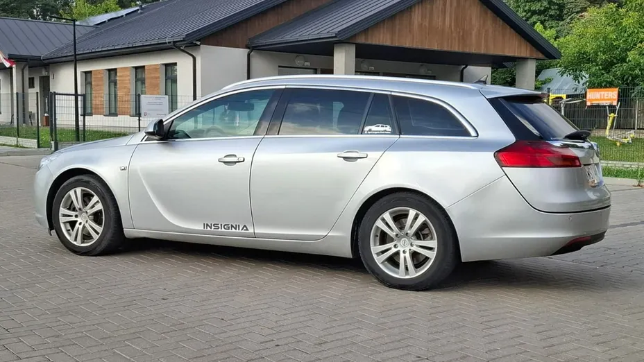 OPEL Insignia -