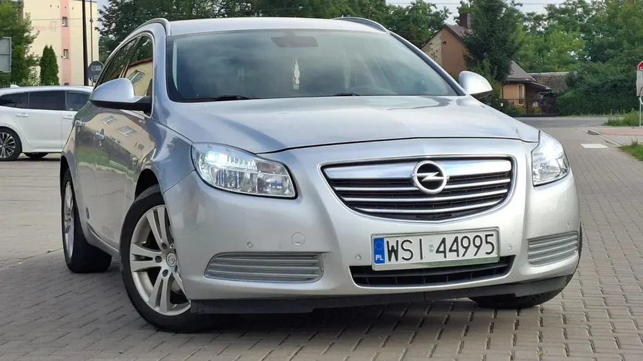 OPEL Insignia -