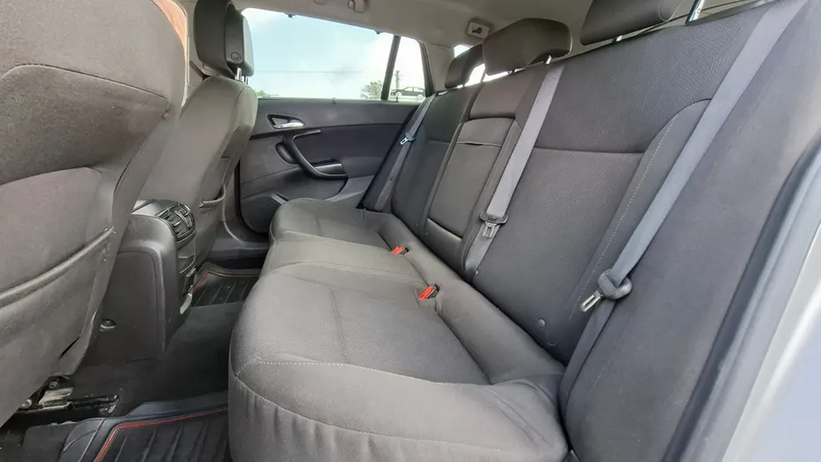OPEL Insignia -