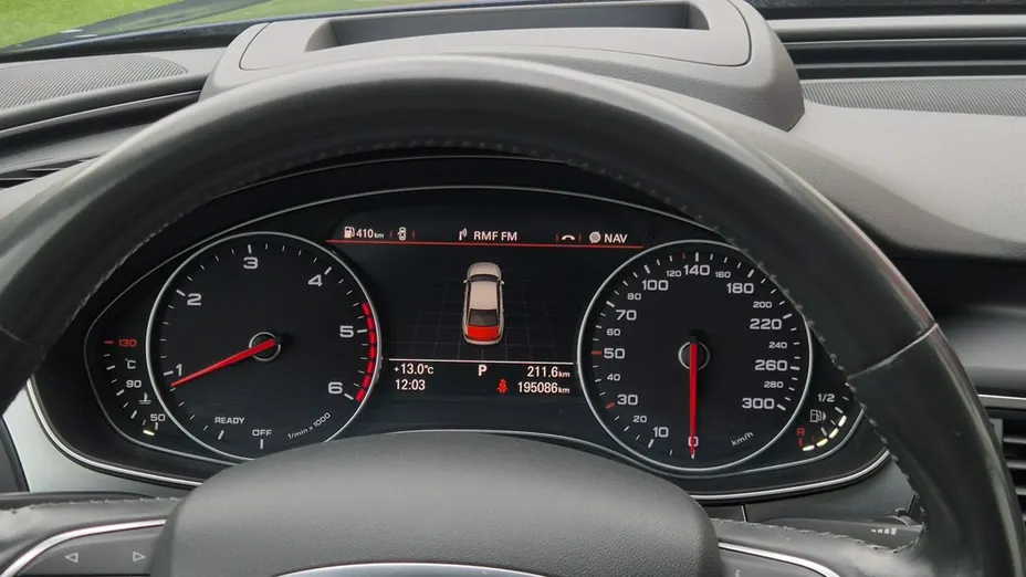 AUDI A6 -