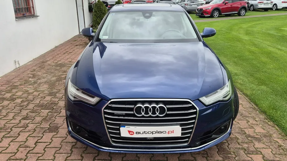 AUDI A6 -
