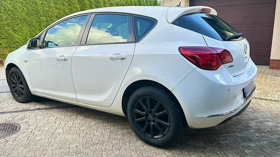 OPEL Astra -