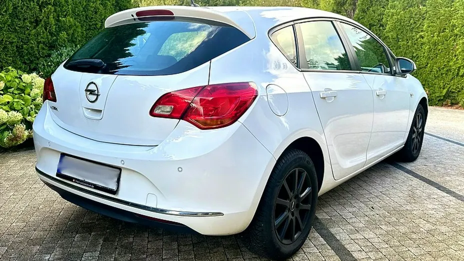 OPEL Astra -
