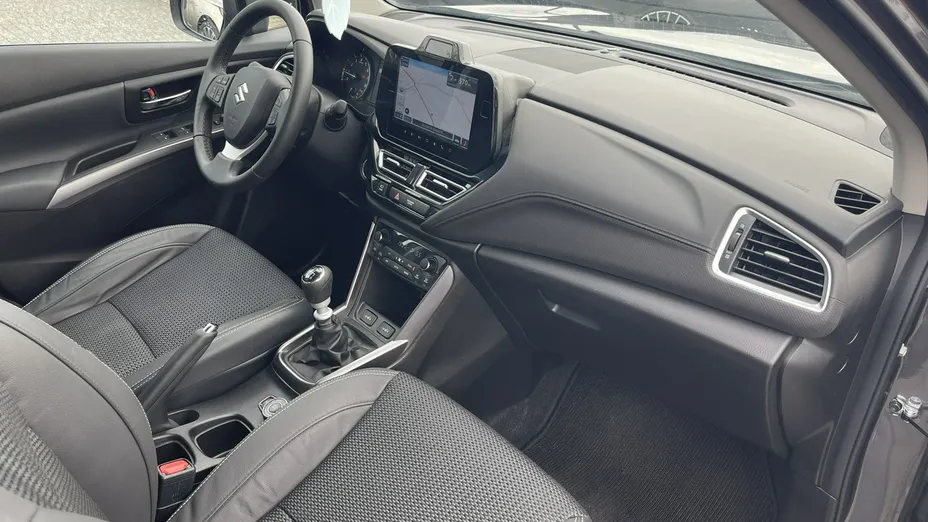 SUZUKI S-Cross -