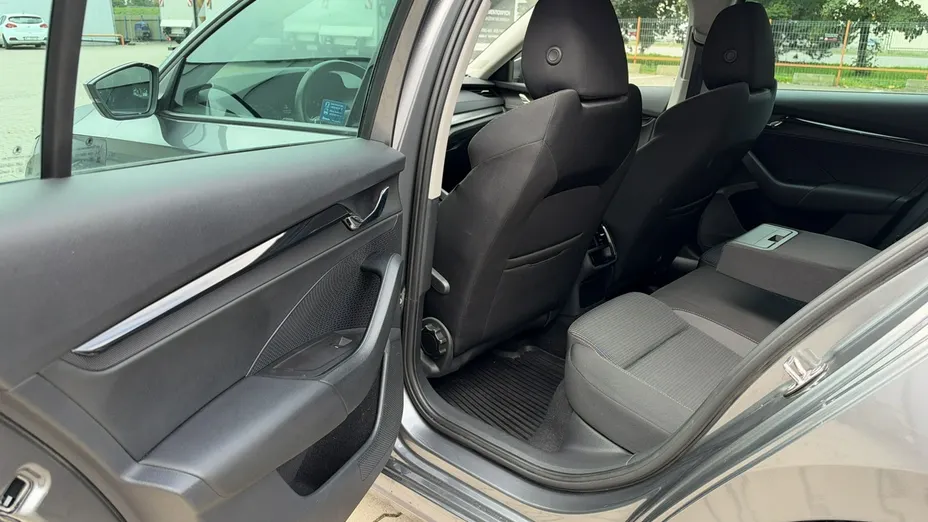 SKODA Octavia -