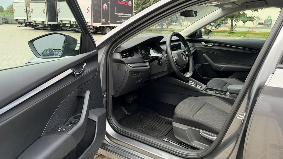 SKODA Octavia -