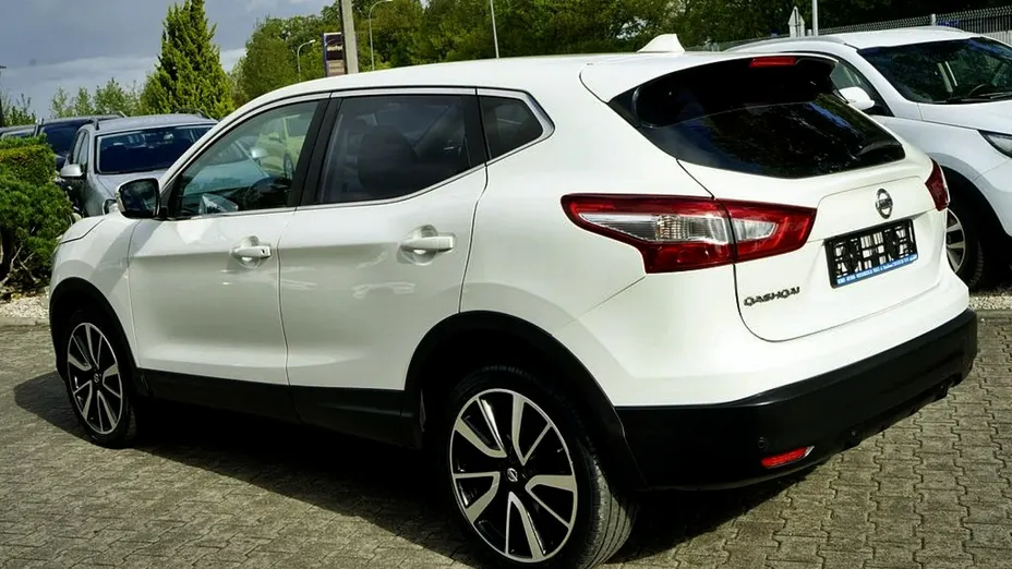 NISSAN Qashqai -