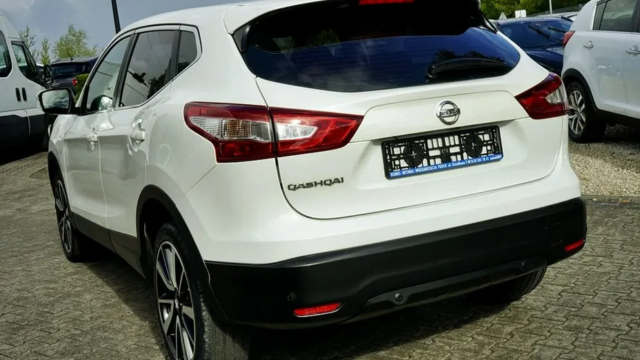 NISSAN Qashqai -
