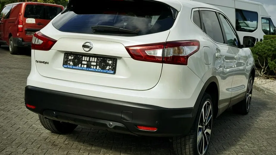 NISSAN Qashqai -