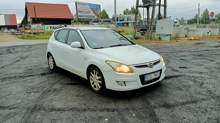 HYUNDAI i30 -