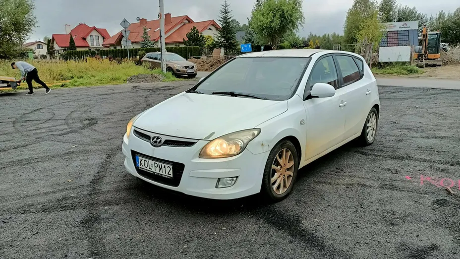 HYUNDAI i30 -