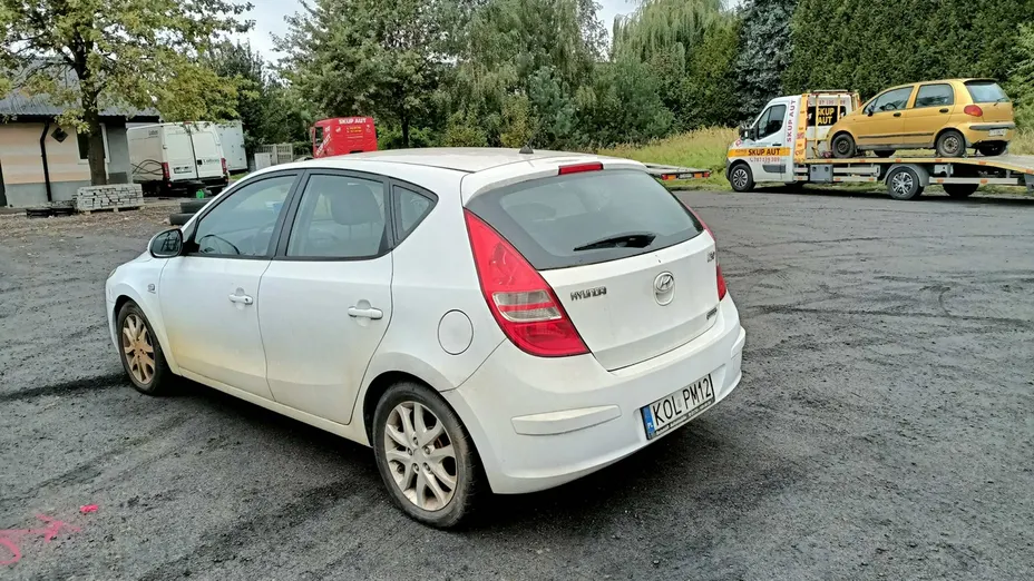 HYUNDAI i30 -