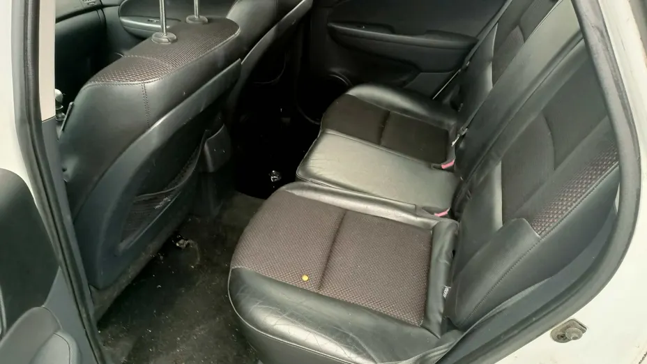 HYUNDAI i30 -