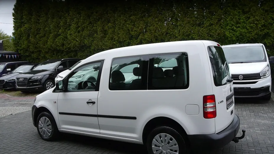 VOLKSWAGEN Caddy -