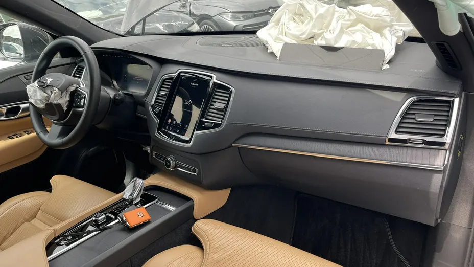 VOLVO XC90 -