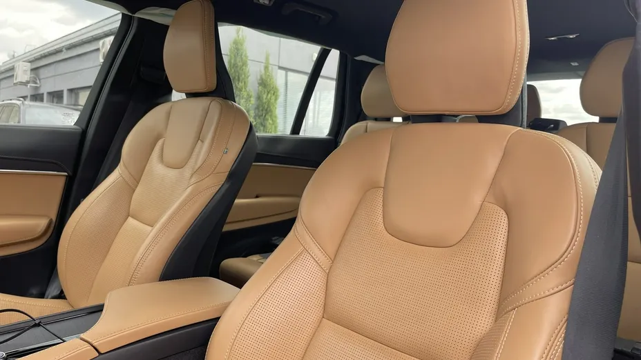 VOLVO XC90 -