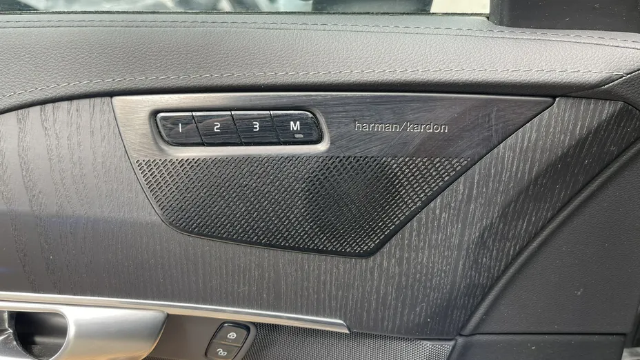 VOLVO XC90 -