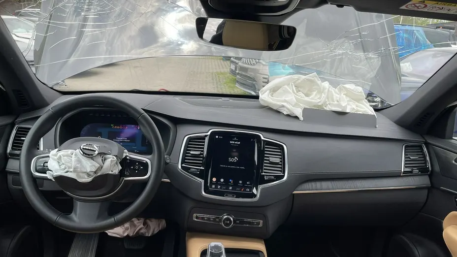 VOLVO XC90 -