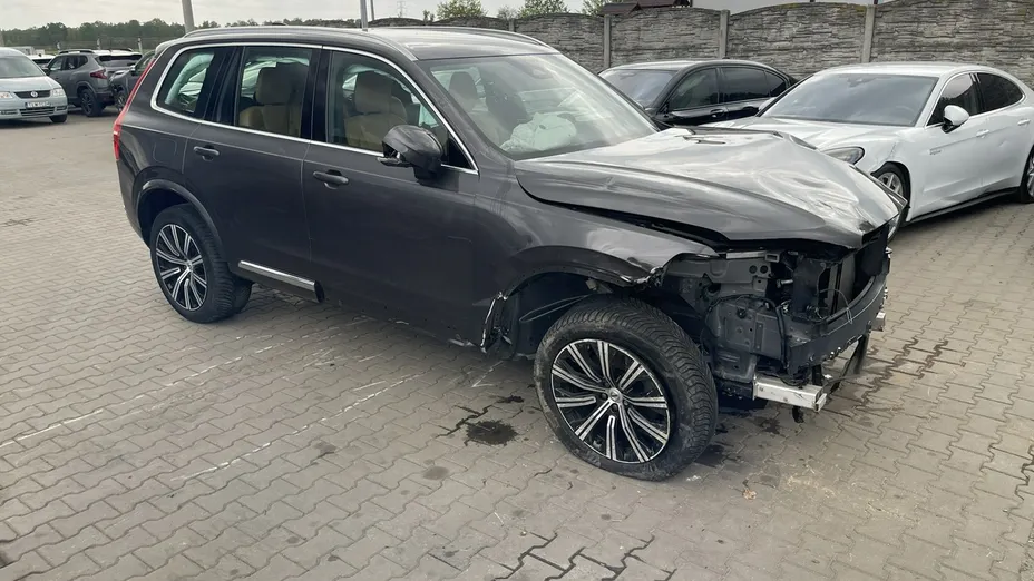 VOLVO XC90 -