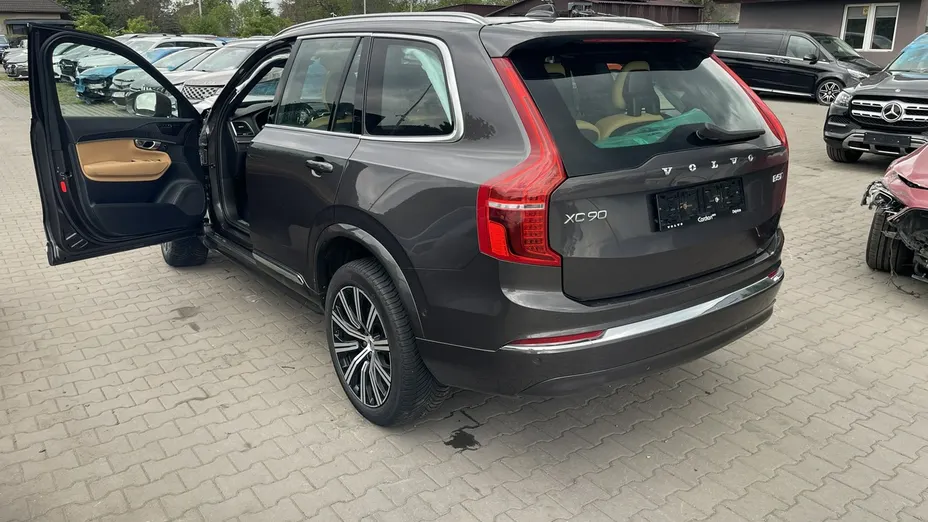 VOLVO XC90 -