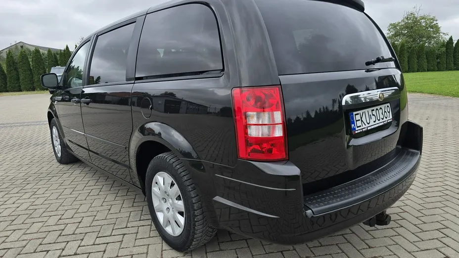 CHRYSLER Town & Country -