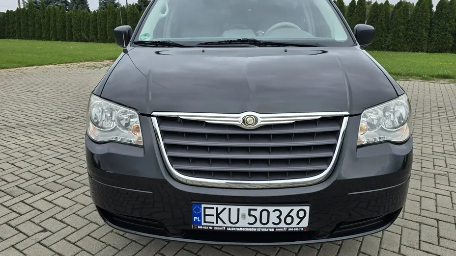 CHRYSLER Town & Country -