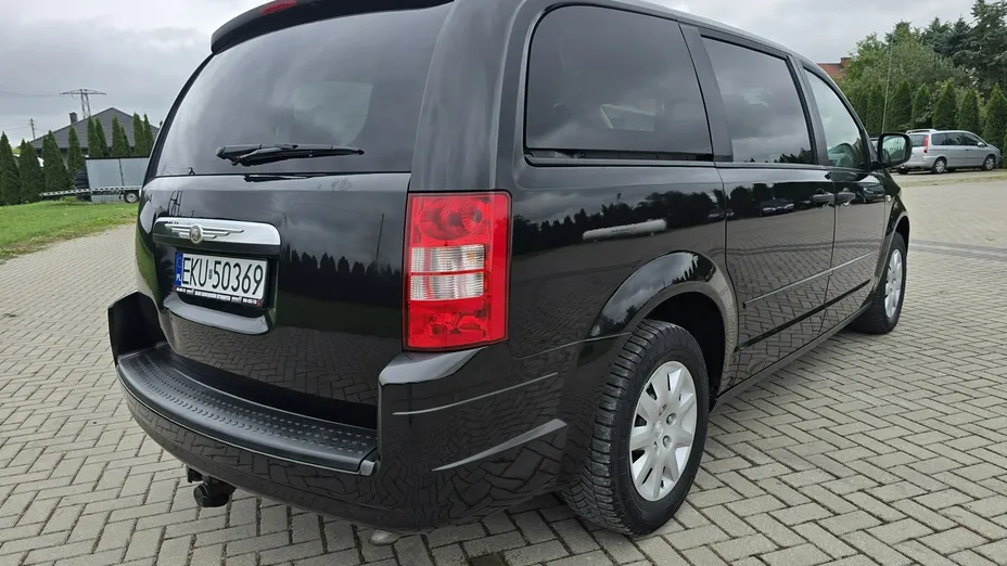 CHRYSLER Town & Country -