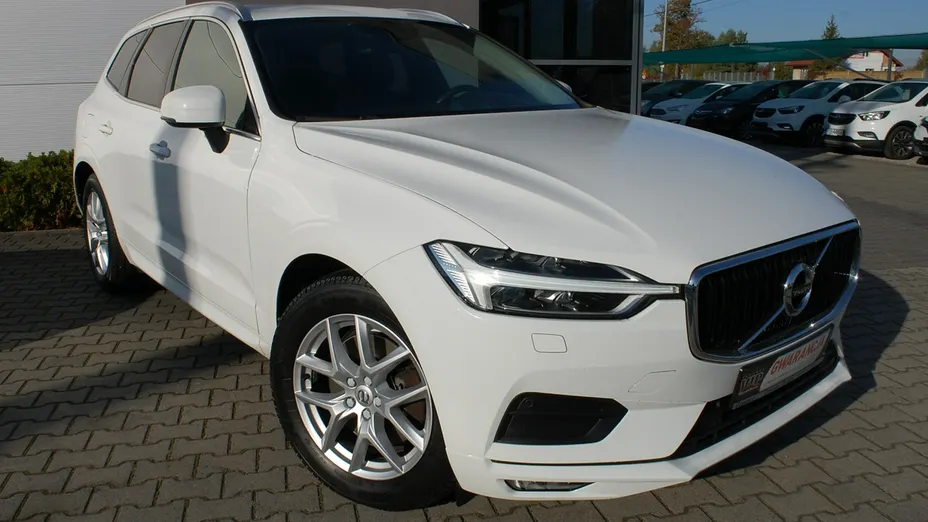 VOLVO XC60 -
