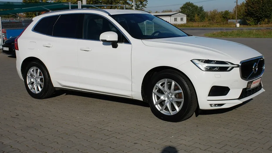 VOLVO XC60 -