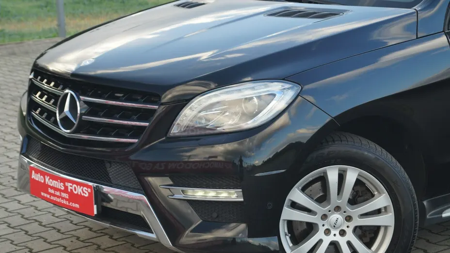 MERCEDES-BENZ ML -