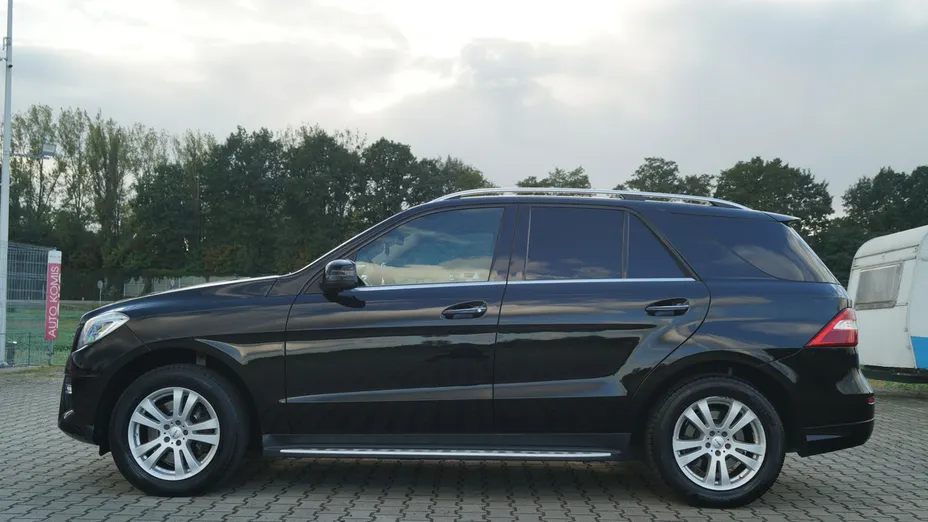 MERCEDES-BENZ ML -
