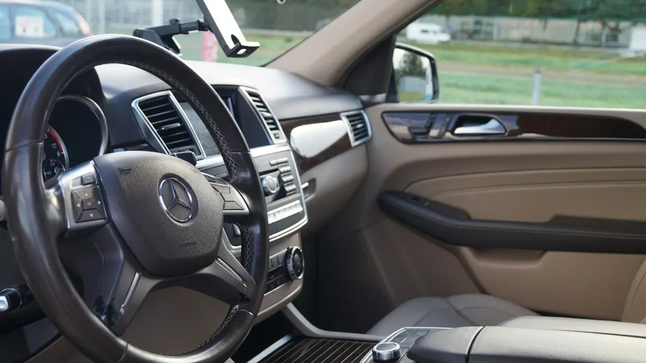 MERCEDES-BENZ ML -