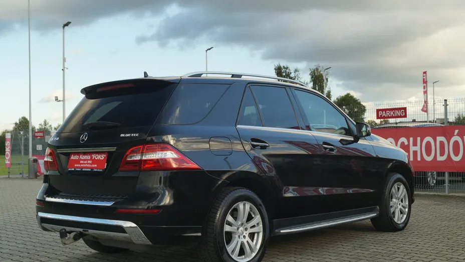 MERCEDES-BENZ ML -