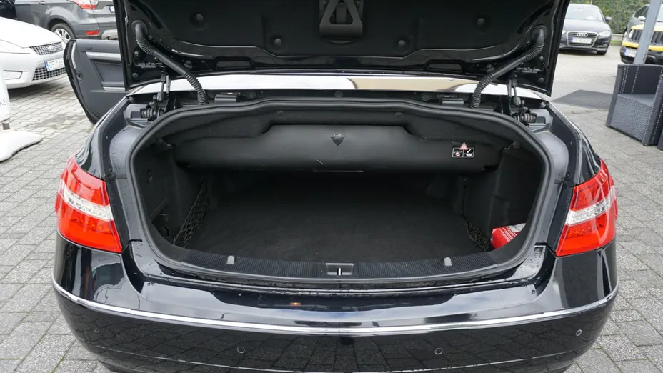 MERCEDES-BENZ E Klasa -