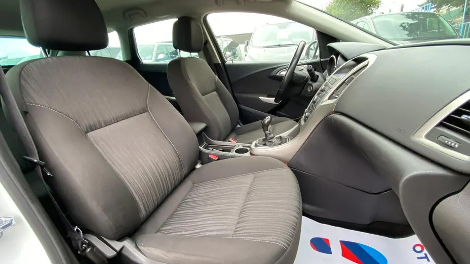 OPEL Astra -