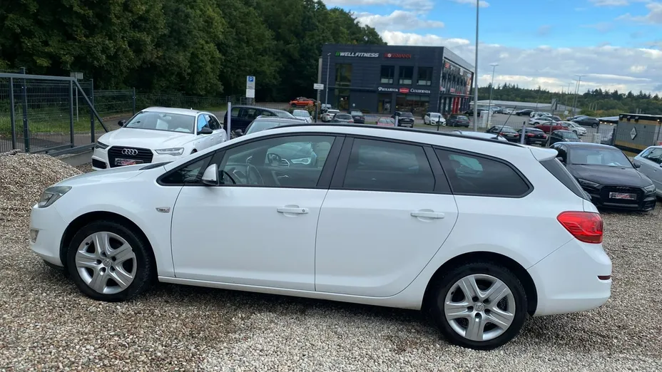 OPEL Astra -