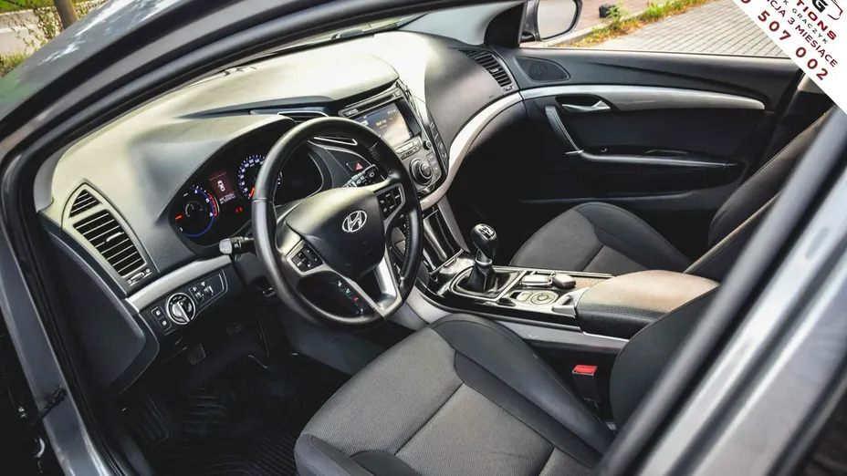 HYUNDAI i40 -