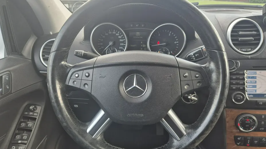 MERCEDES-BENZ GL -