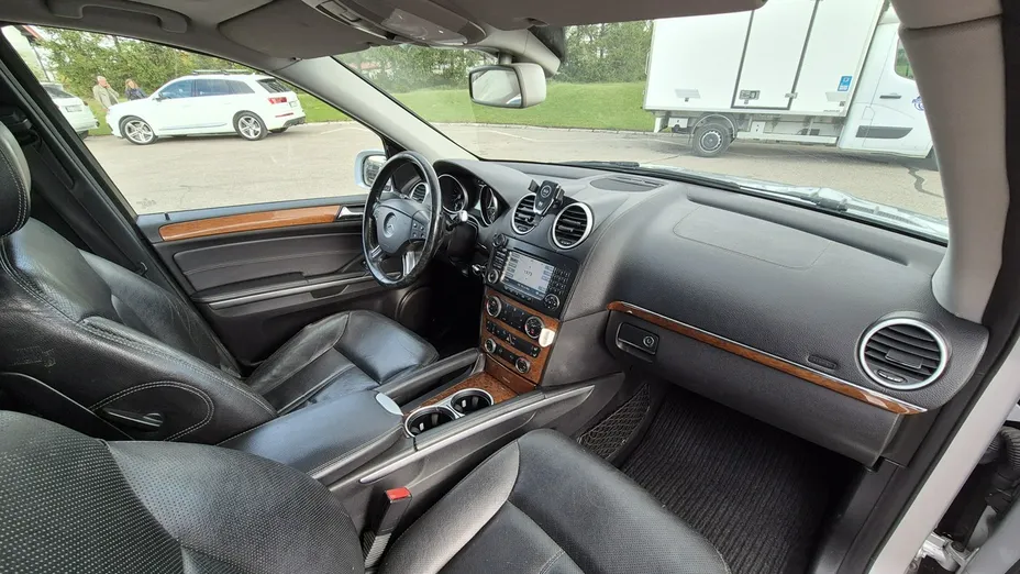 MERCEDES-BENZ GL -