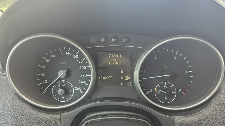 MERCEDES-BENZ GL -