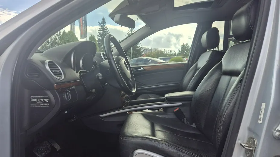 MERCEDES-BENZ GL -