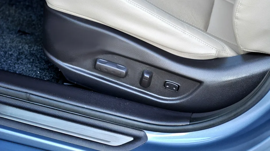 HYUNDAI i40 -