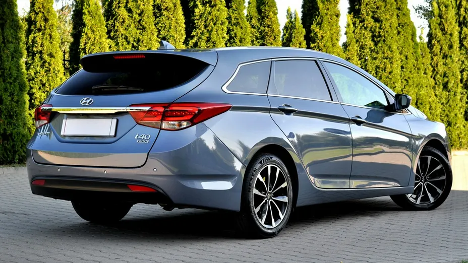 HYUNDAI i40 -